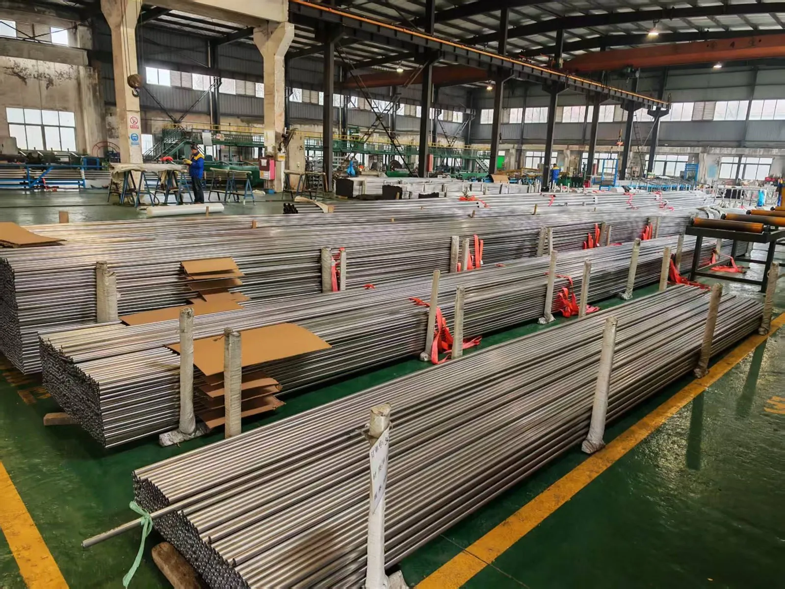 Stainless Tubes Packing by Wooden Box Stainless Tubes Packing by Wooden Box